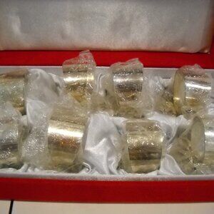 NEW / Set of 8 Silver Snowflake Napkin Rings with Red Velvet Box